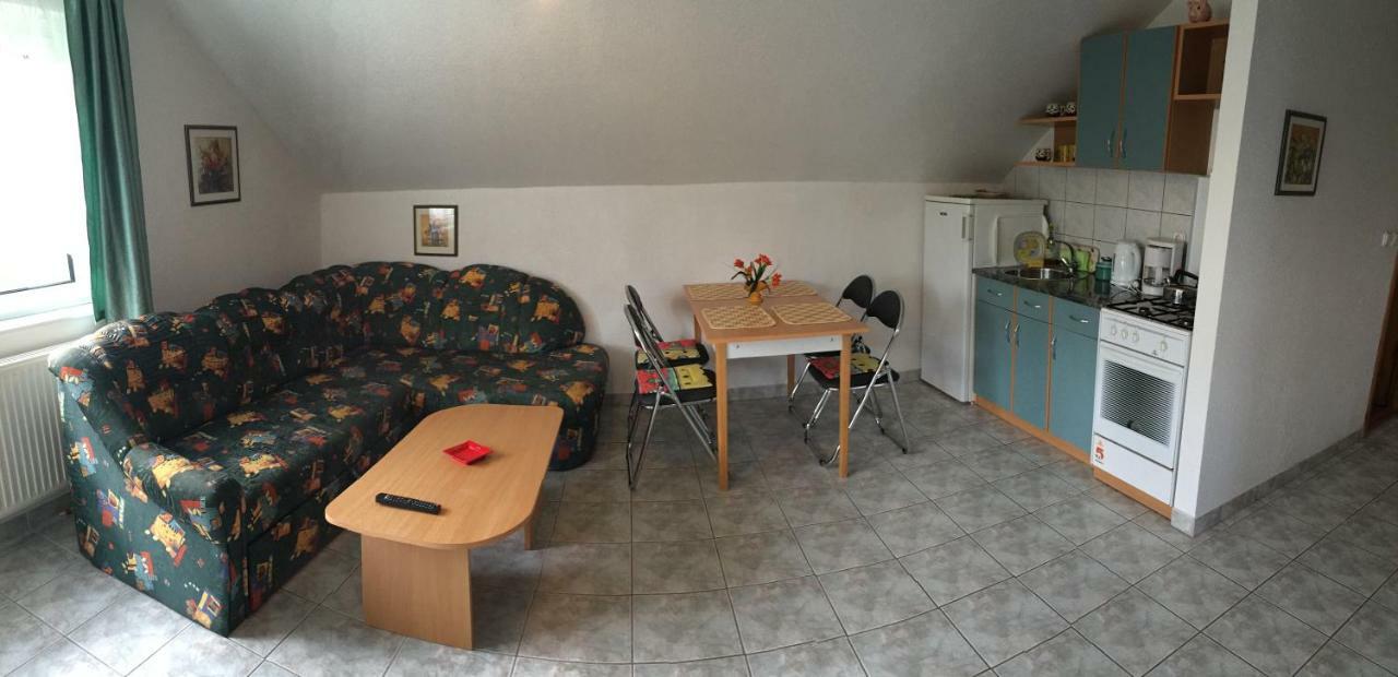 Frankie Holiday Apartment Iii. Balatongyörök エクステリア 写真